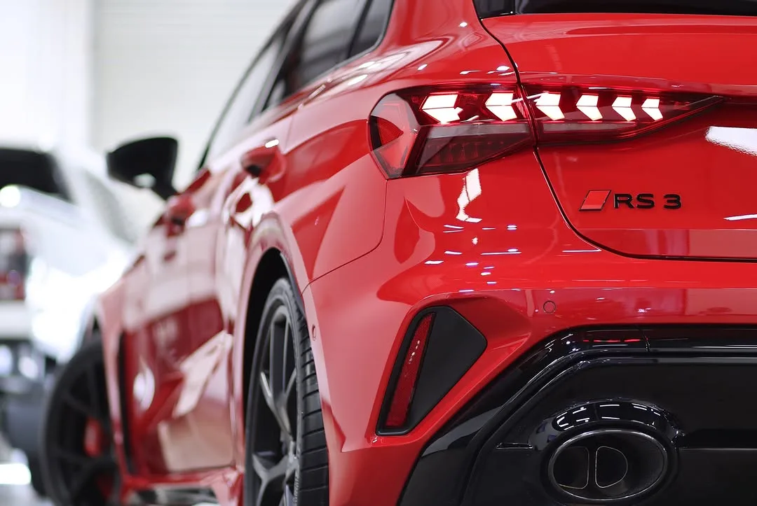 The glossy red rear of the Audi RS3 after its Elite coating